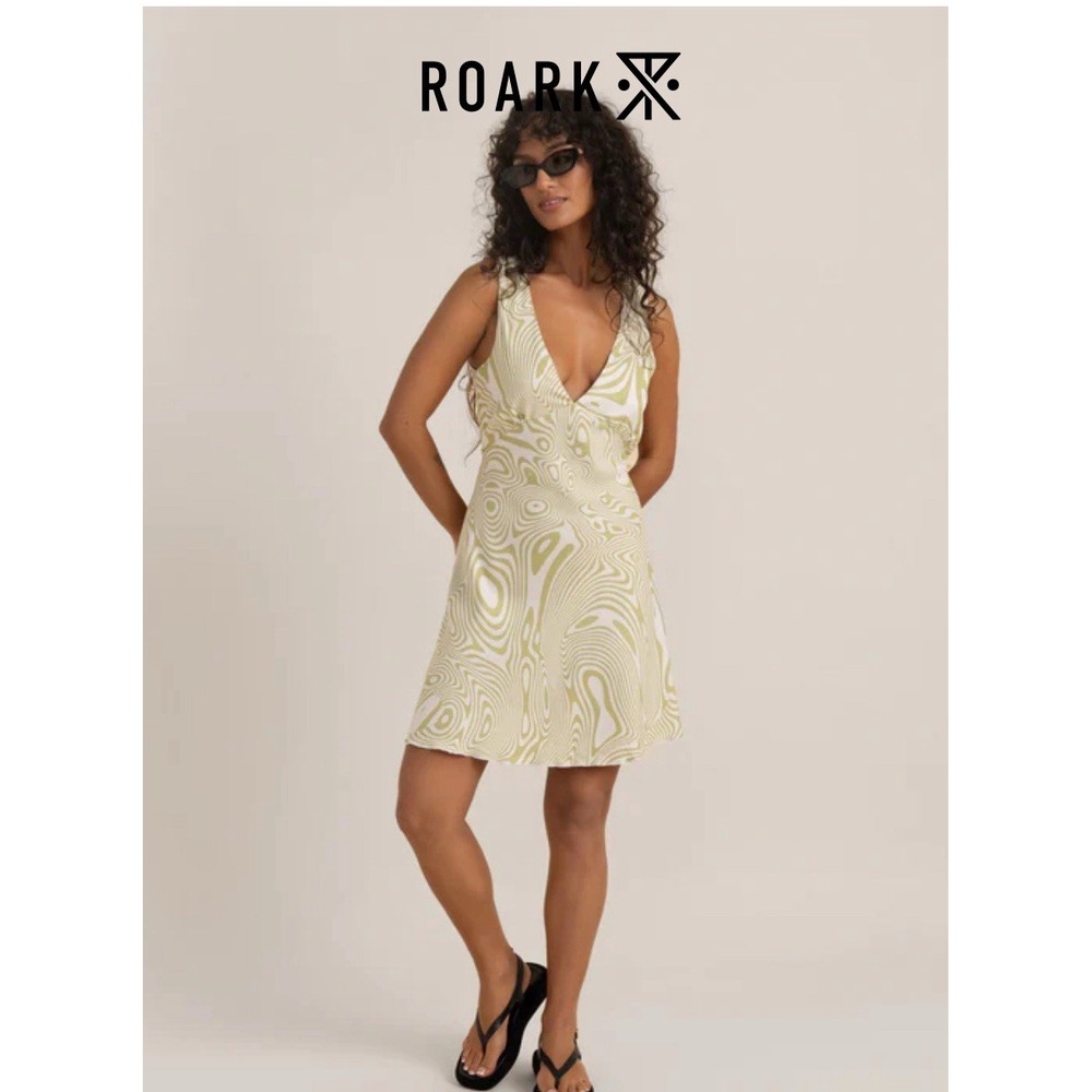 Roark Moonlight Dress In Pear Lightweight Size Large NWT